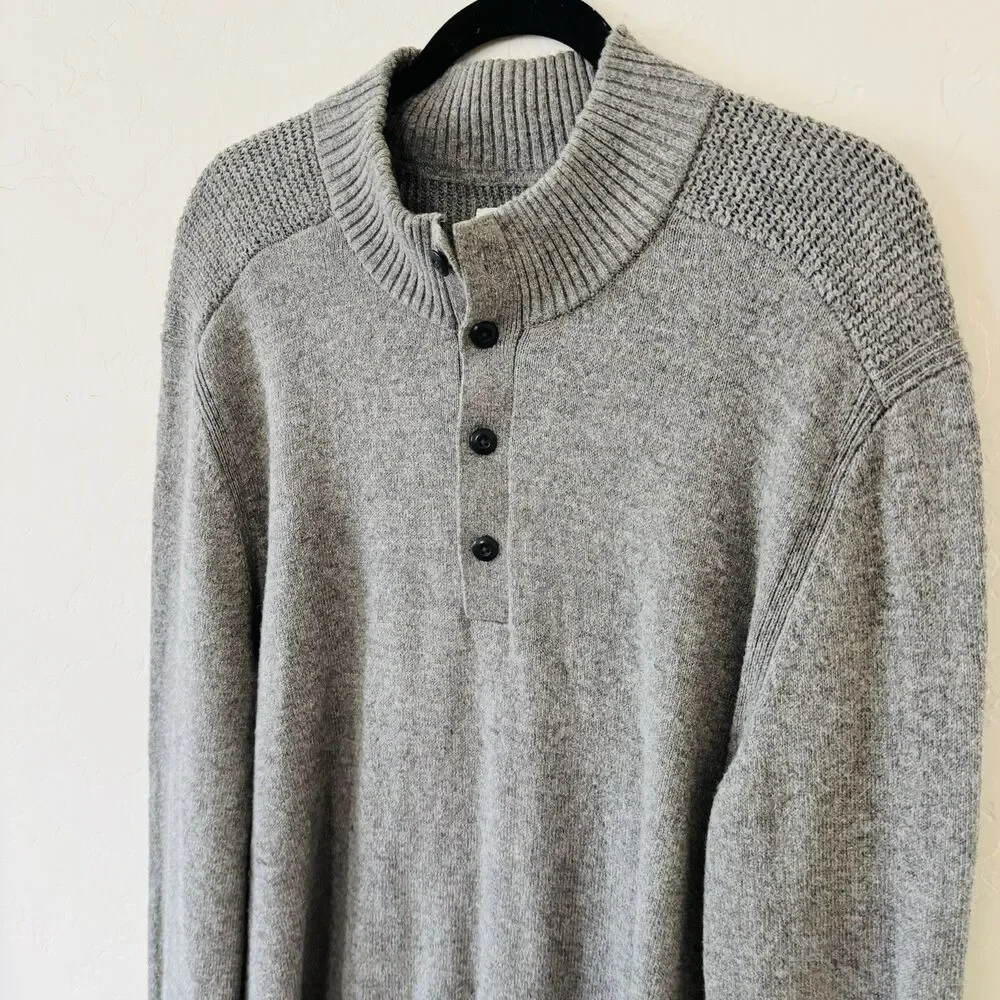 Gap Men’s Mock Neck Grey Sweater Size XL